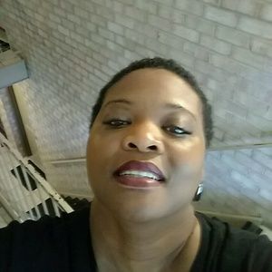 Meet your Posher, Pia